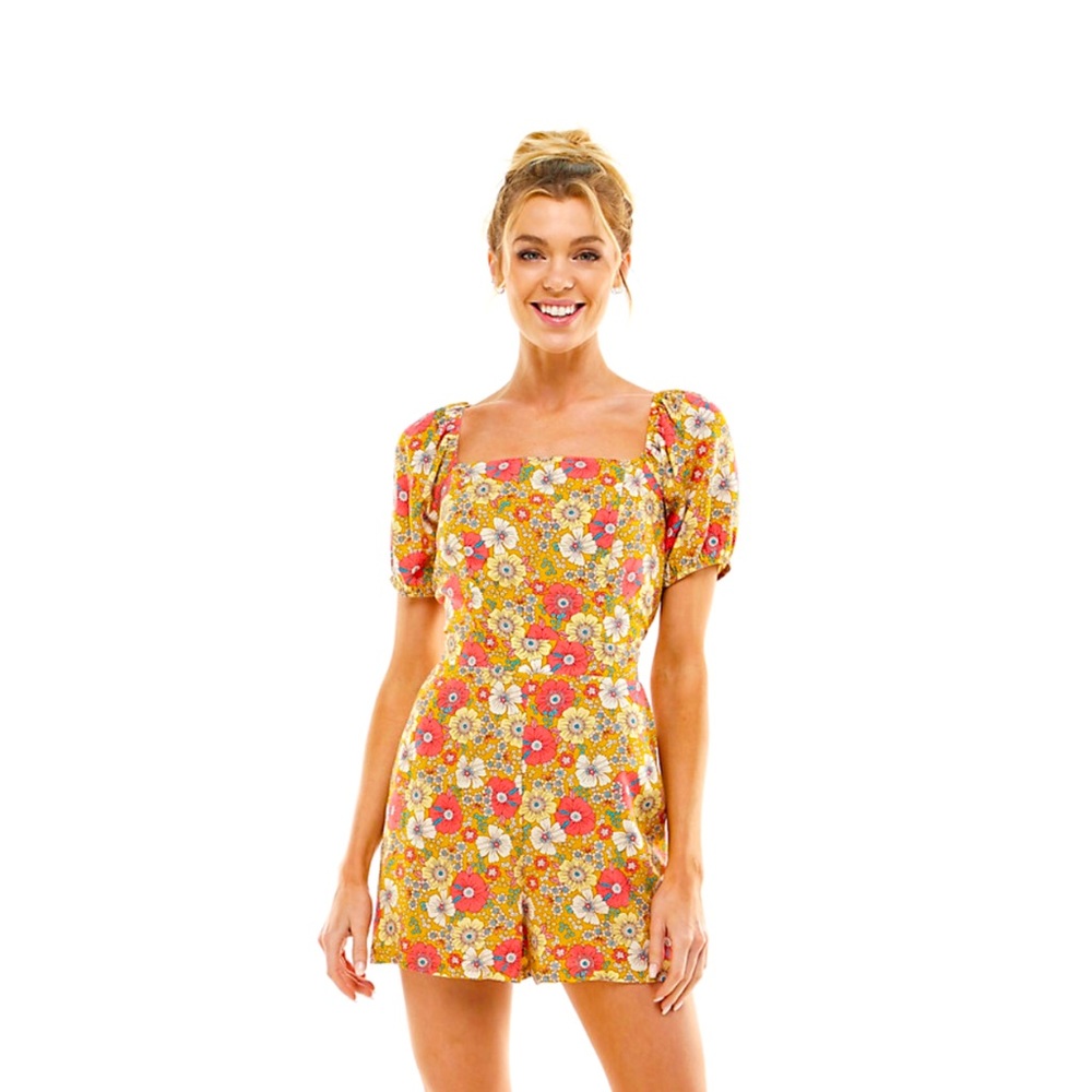 Shortsleeved plus size cross back romper